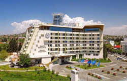 هتل شرایتون گرند (sheraton grand metechi) تفلیس